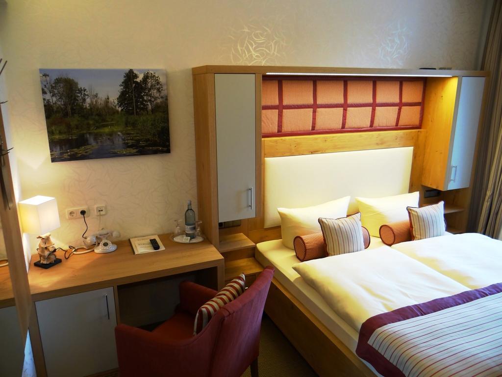 Hotel Und Restaurant Am Peenetal Liepen  Chambre photo